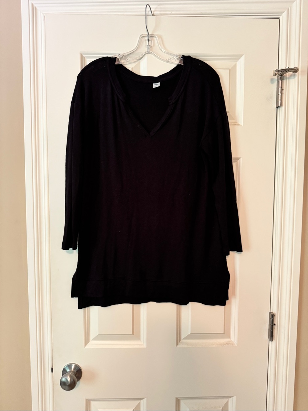 Old Navy Black Women's V-Neck Long Sleeve Tunic Top Size Small